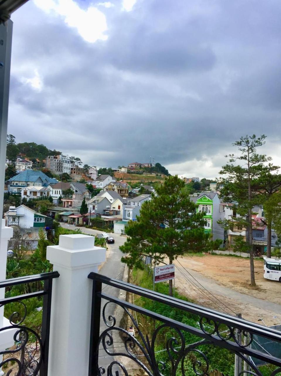 Aurora Hotel Dalat Exterior photo