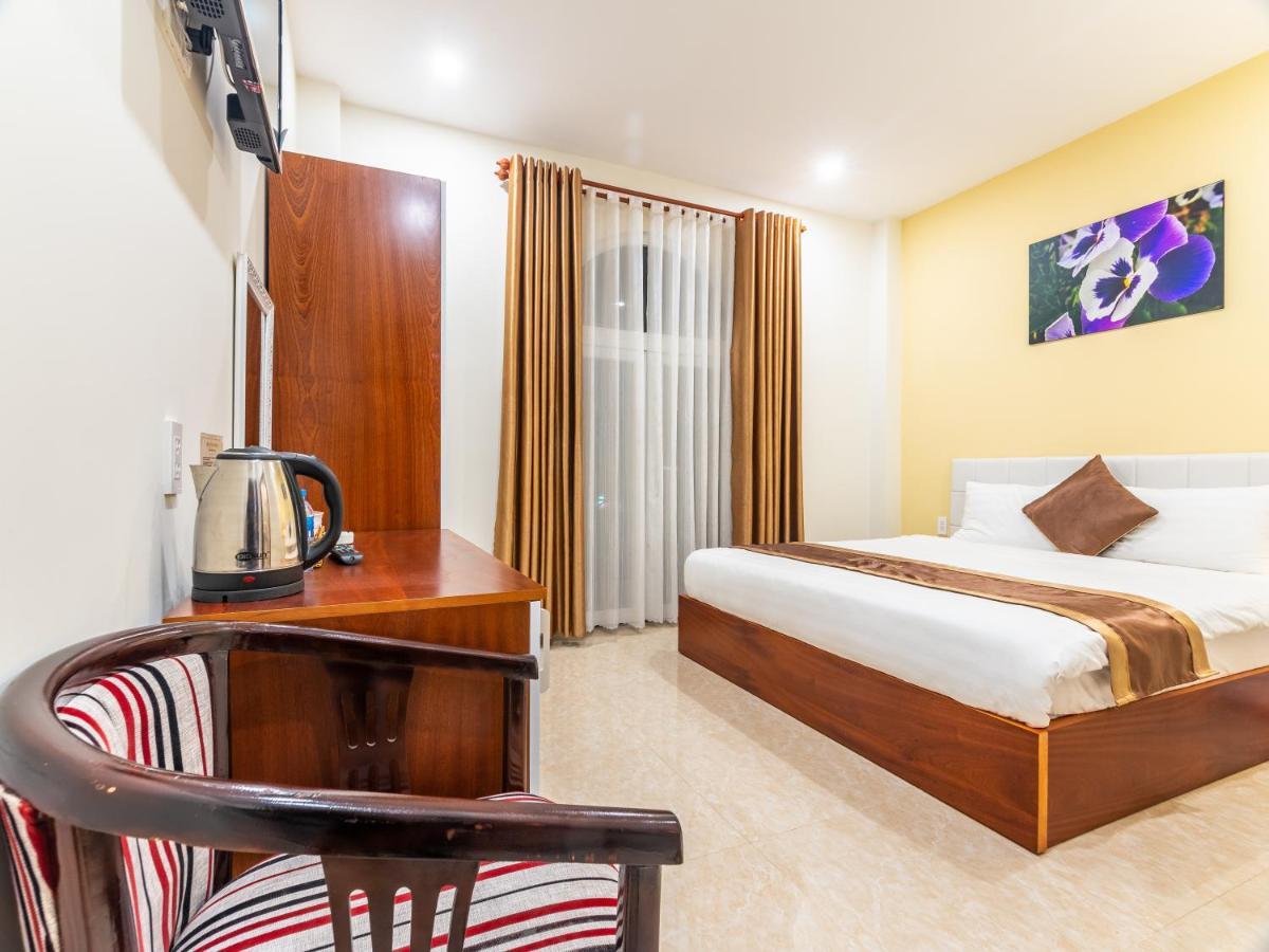 Aurora Hotel Dalat Exterior photo
