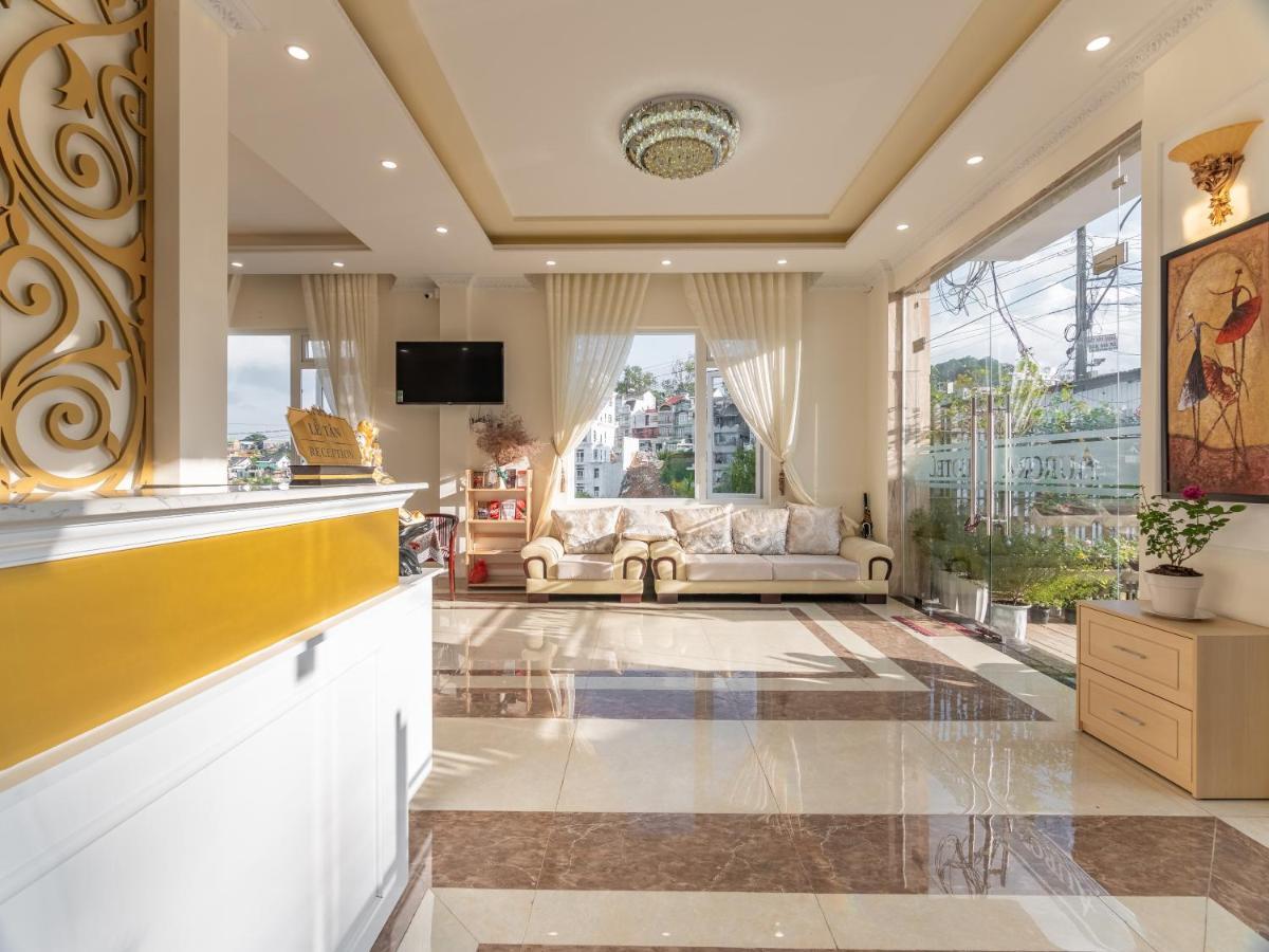 Aurora Hotel Dalat Exterior photo
